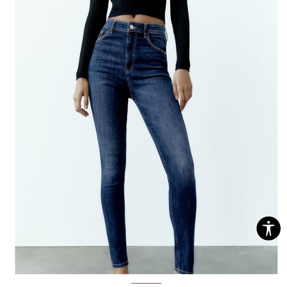 Never worn. Zara jeans